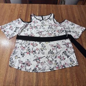 Motherhood cold shoulder maternity top with belt, size small